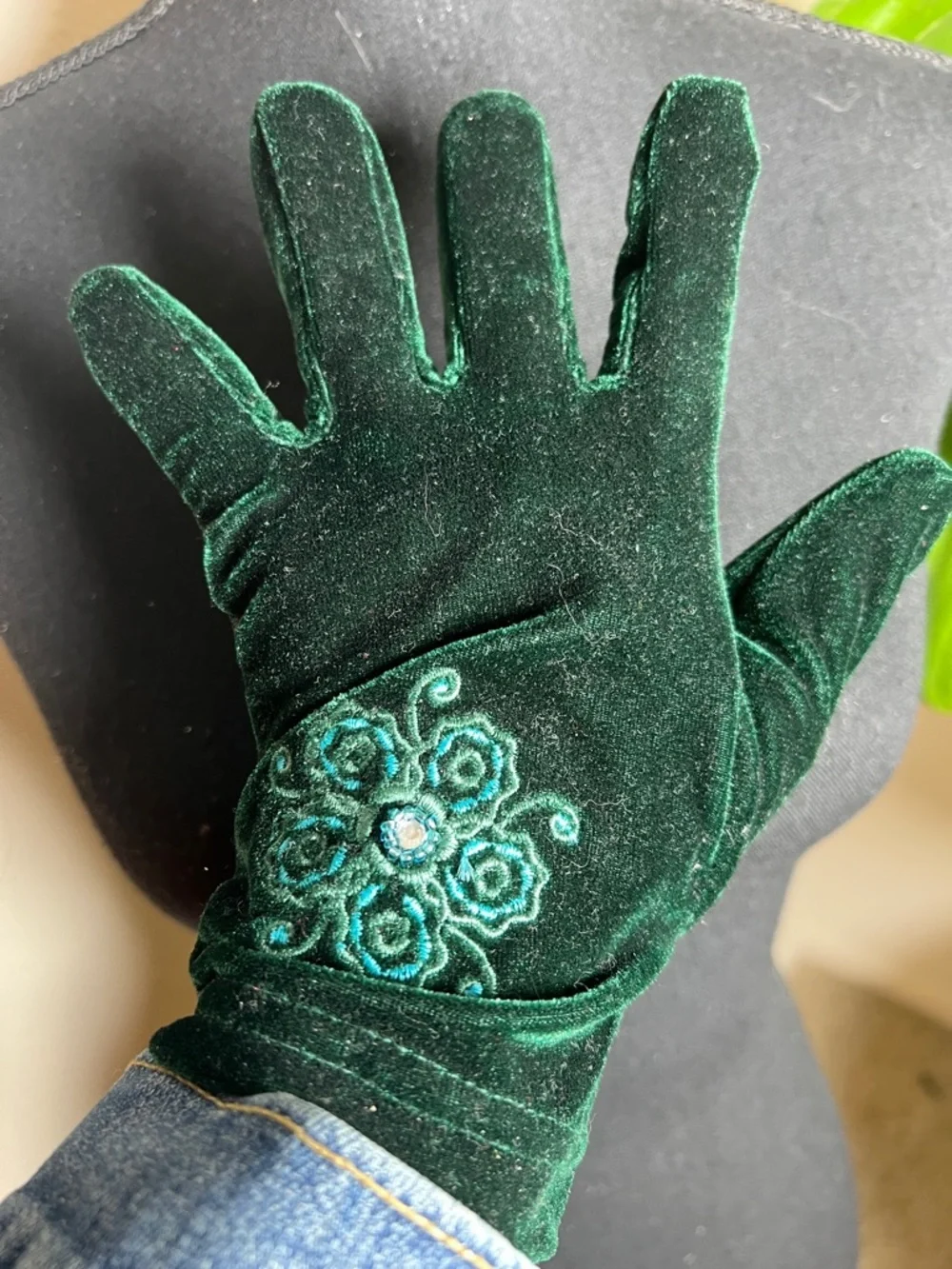Vintage Style Dark Green Velvet Gloves with Embroidered Flower Rhinestone Center